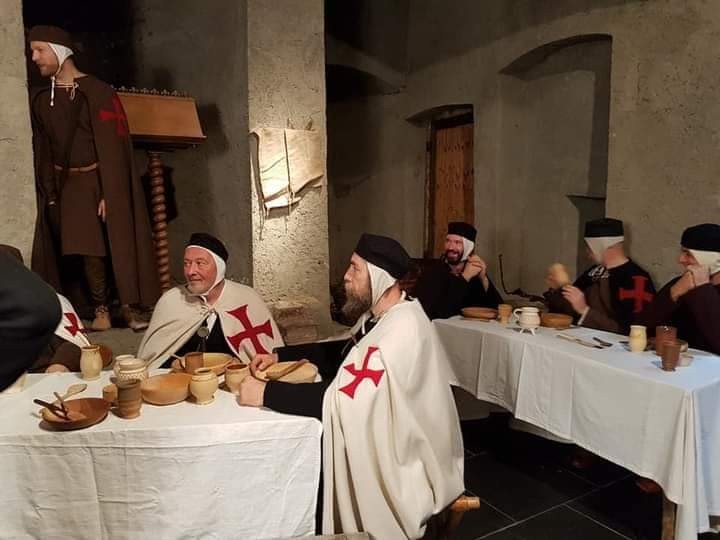 REPAS AU 